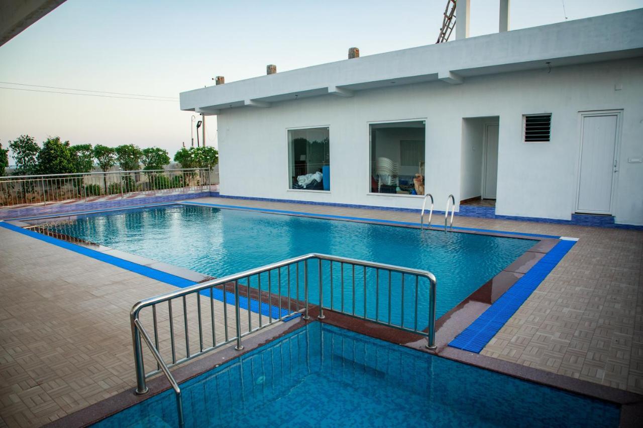 Thai Beach Resort Tiruchchendūr Eksteriør bilde